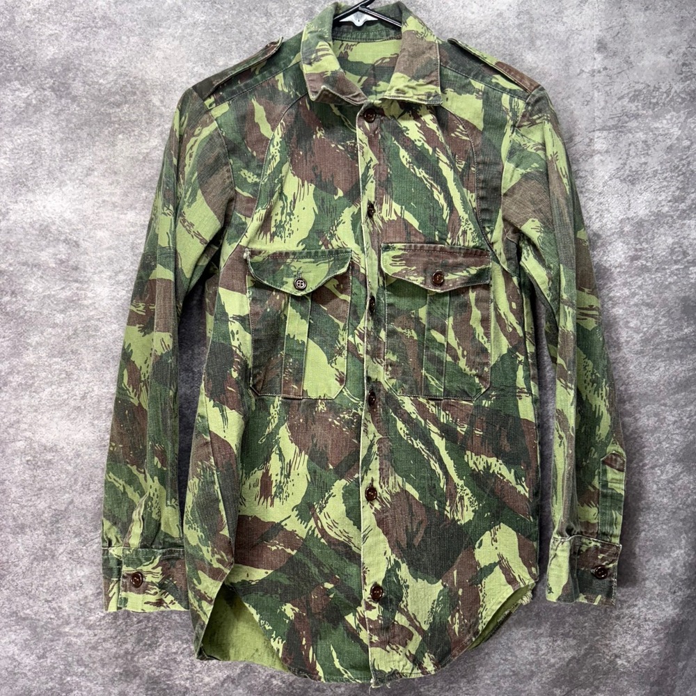 Vintage 70s Portuguese Army HBT Lizard Camo Shirt Mens Size S Button Up Military